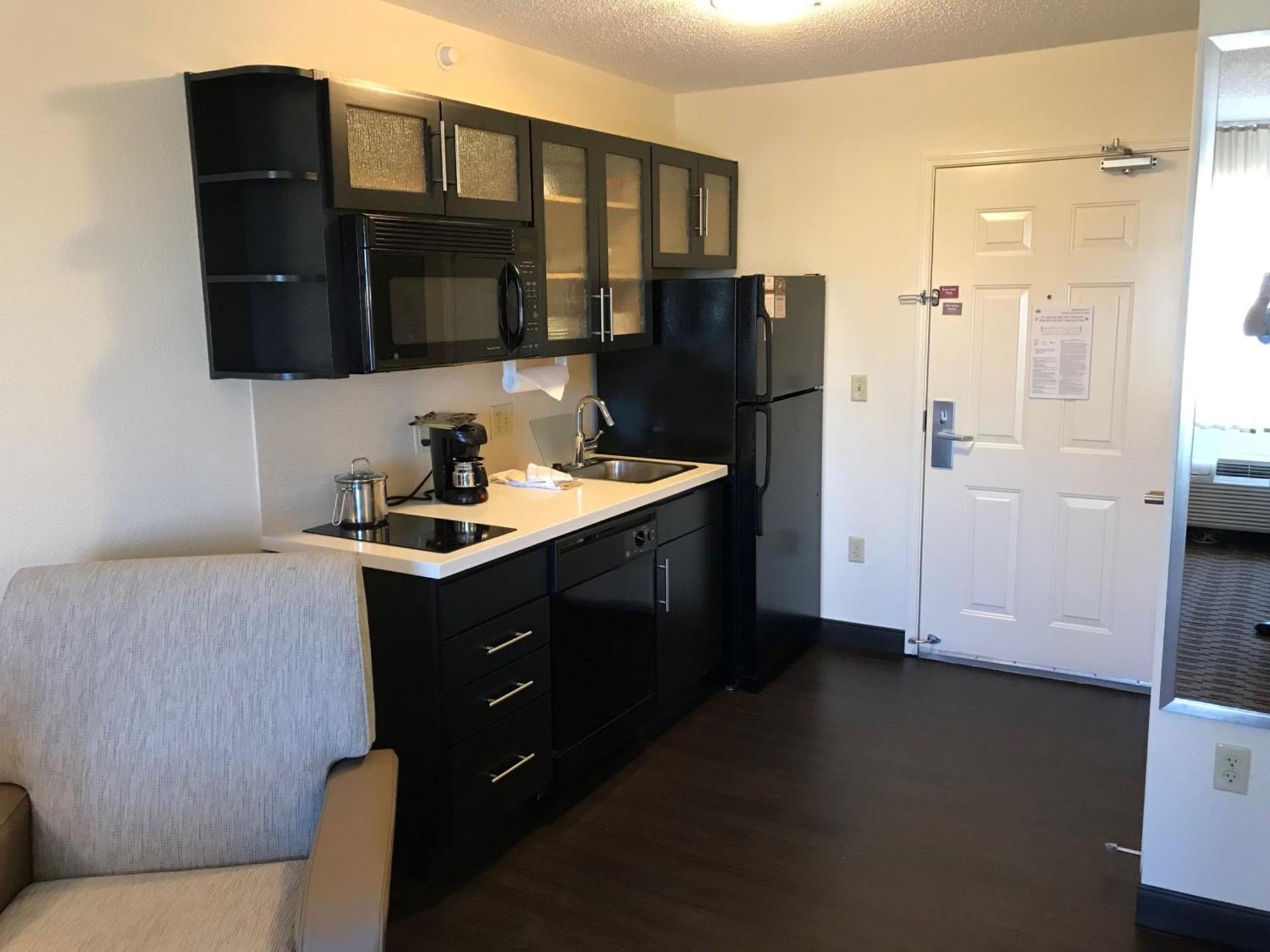 Candlewood Suites Fort Wayne - Nw By Ihg Ngoại thất bức ảnh